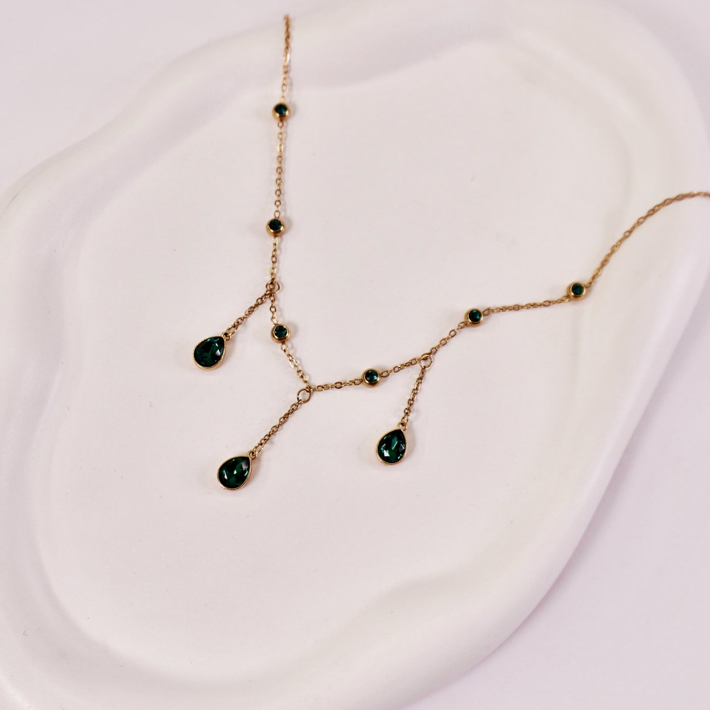 Elina Necklace 🟢