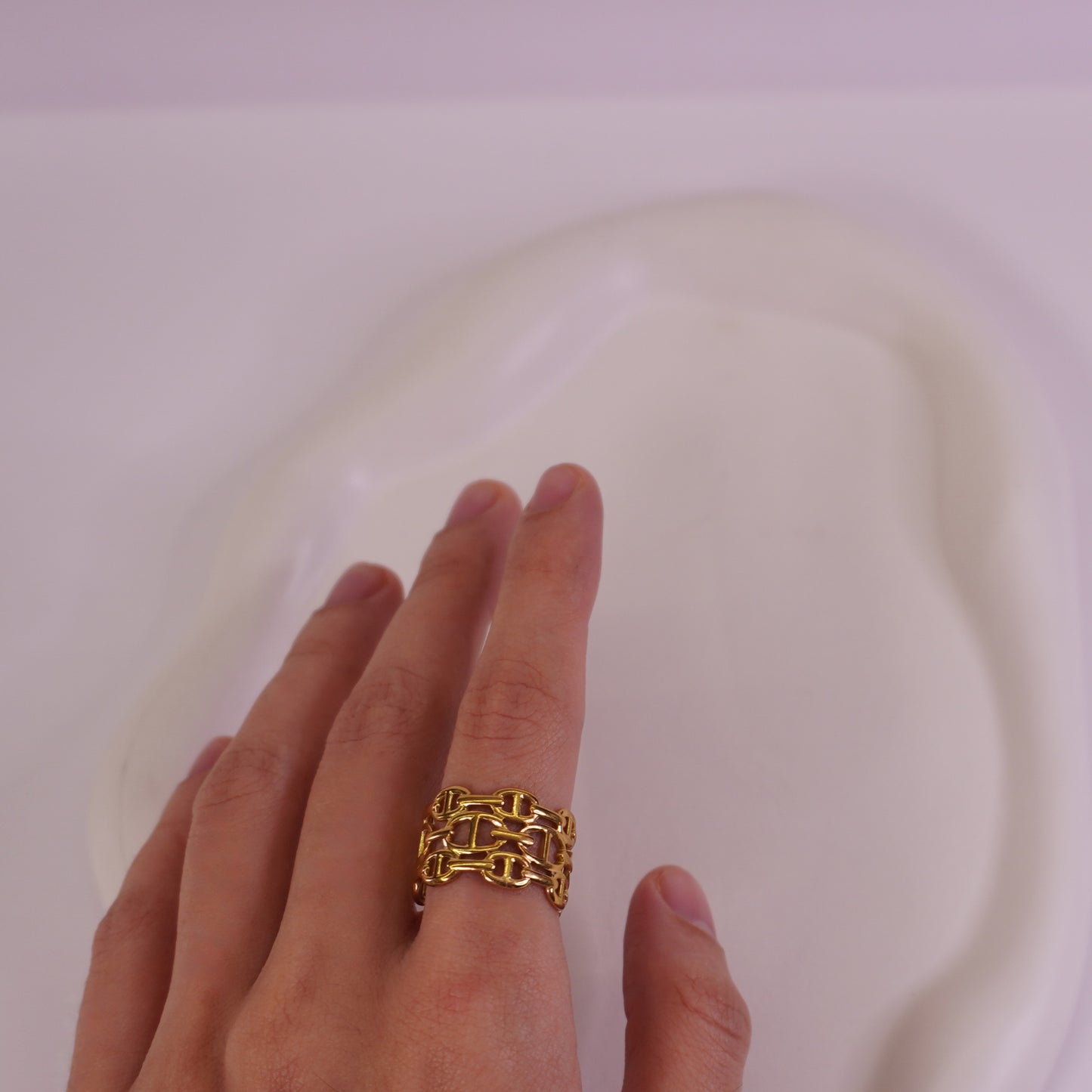 Miranda ring ⛓