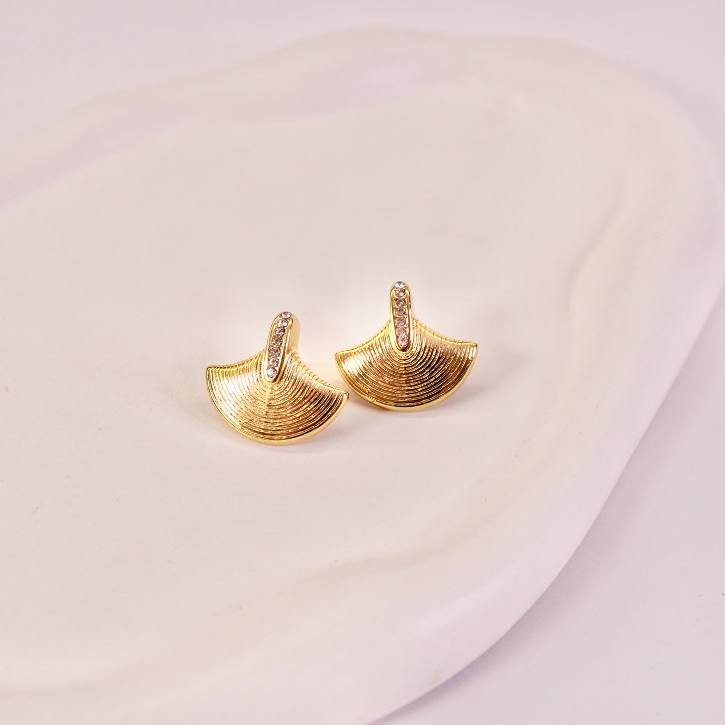 Seher earrings 𖣘