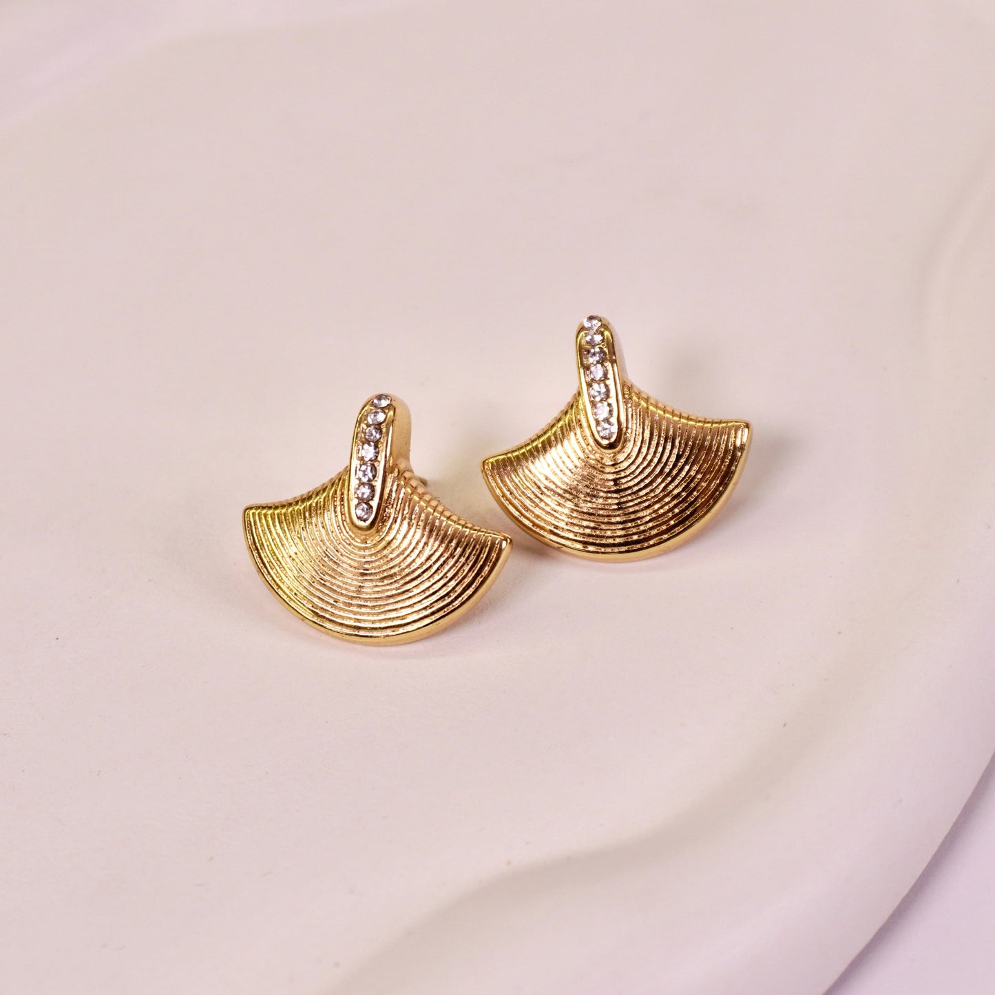 Seher earrings 𖣘