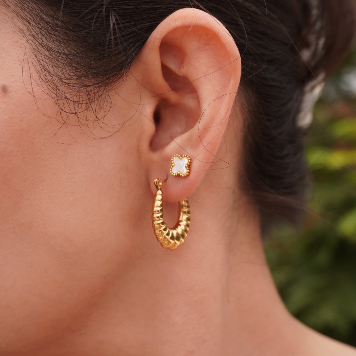 Leena Hoops Ω