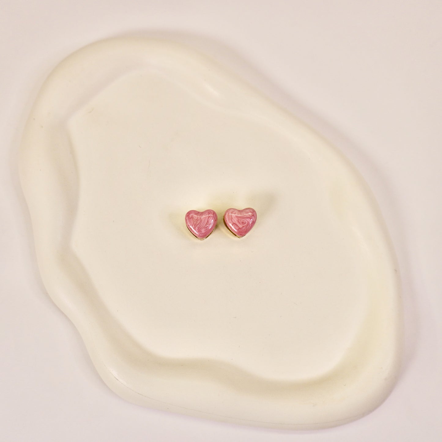 Mila Earrings 🩷
