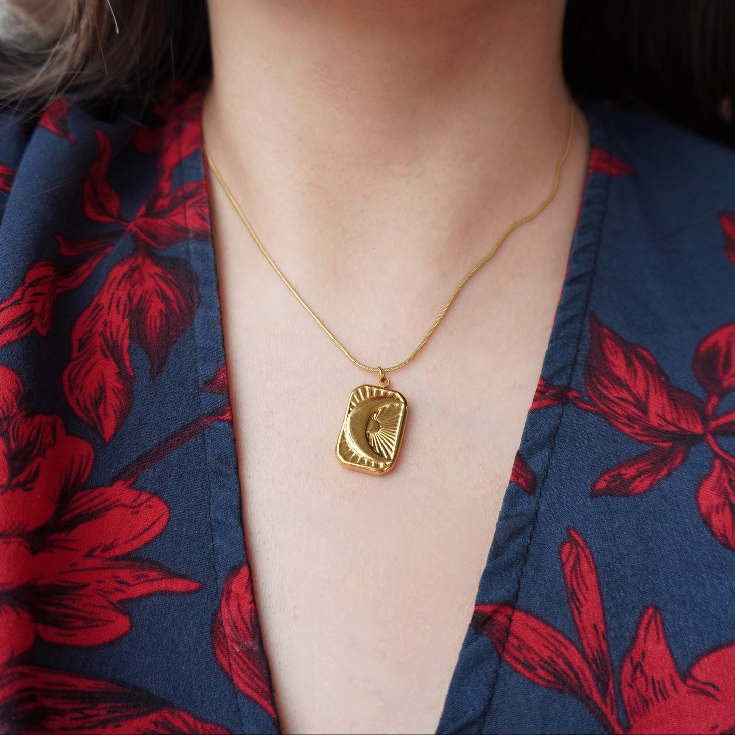 Freya Pendant π