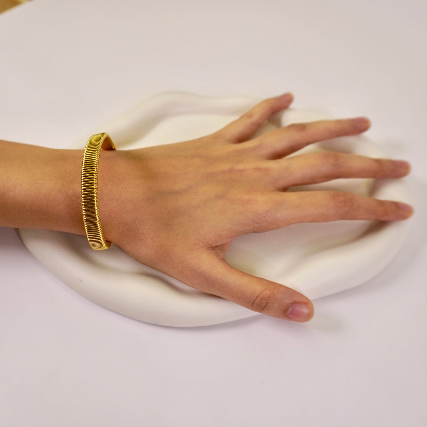 Anvi bracelet π