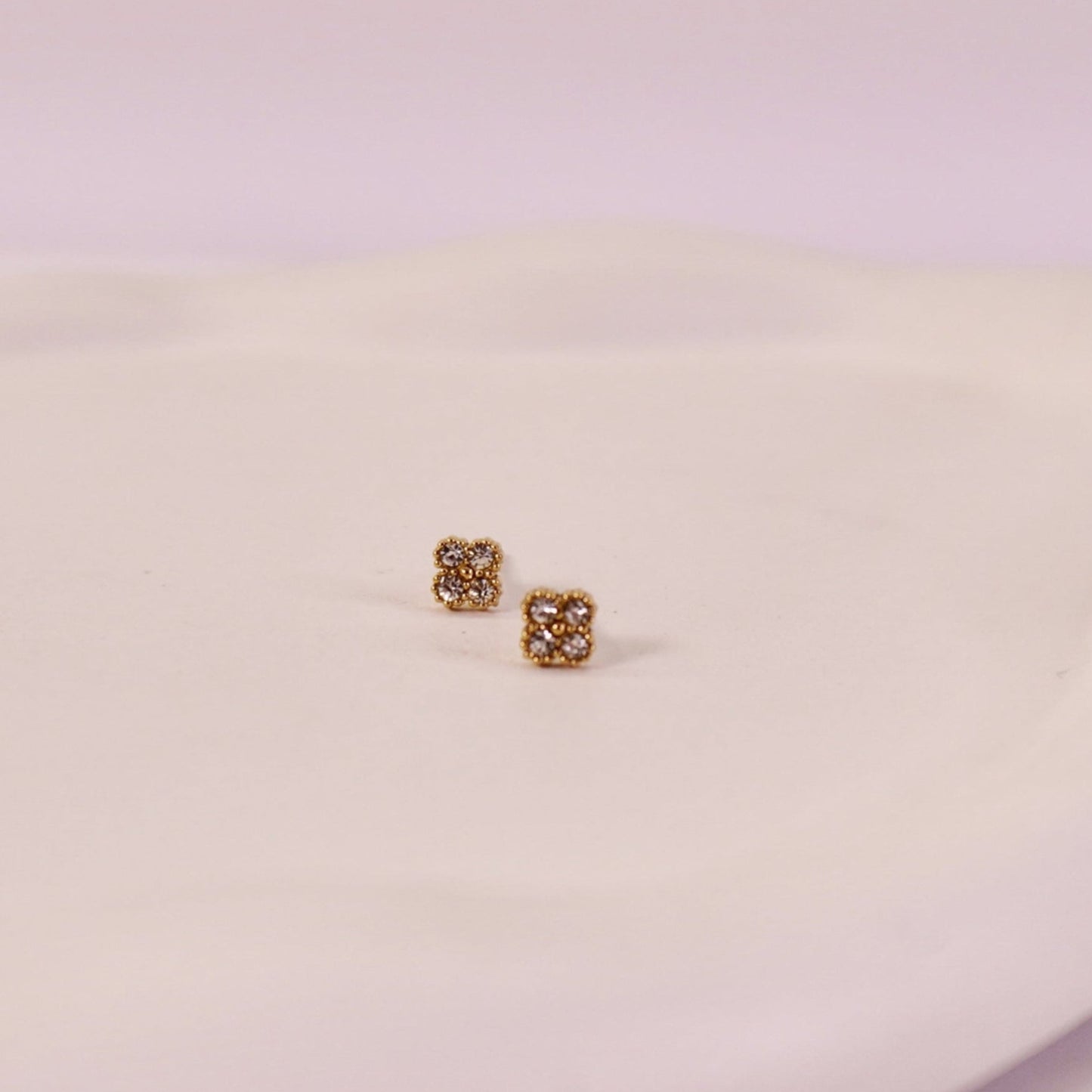 Naisha Studs ꕤ