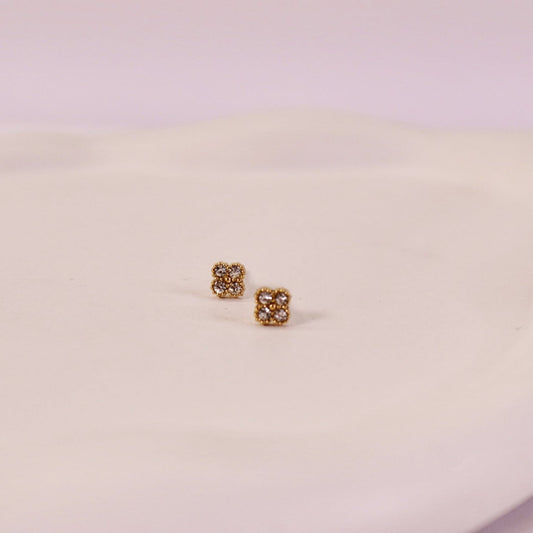 Naisha Studs ꕤ