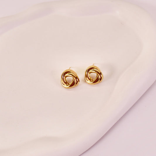 Heather earrings 🥨