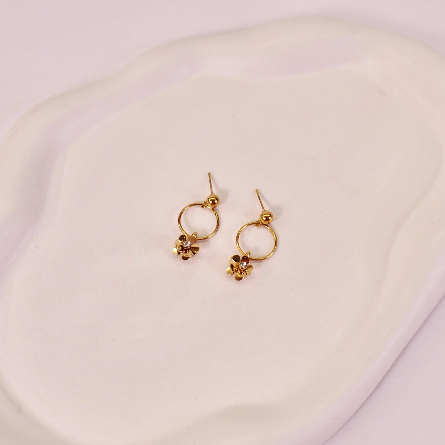 Meera Earrings 🌼
