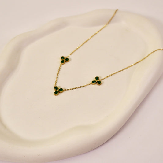 June necklace 🌿