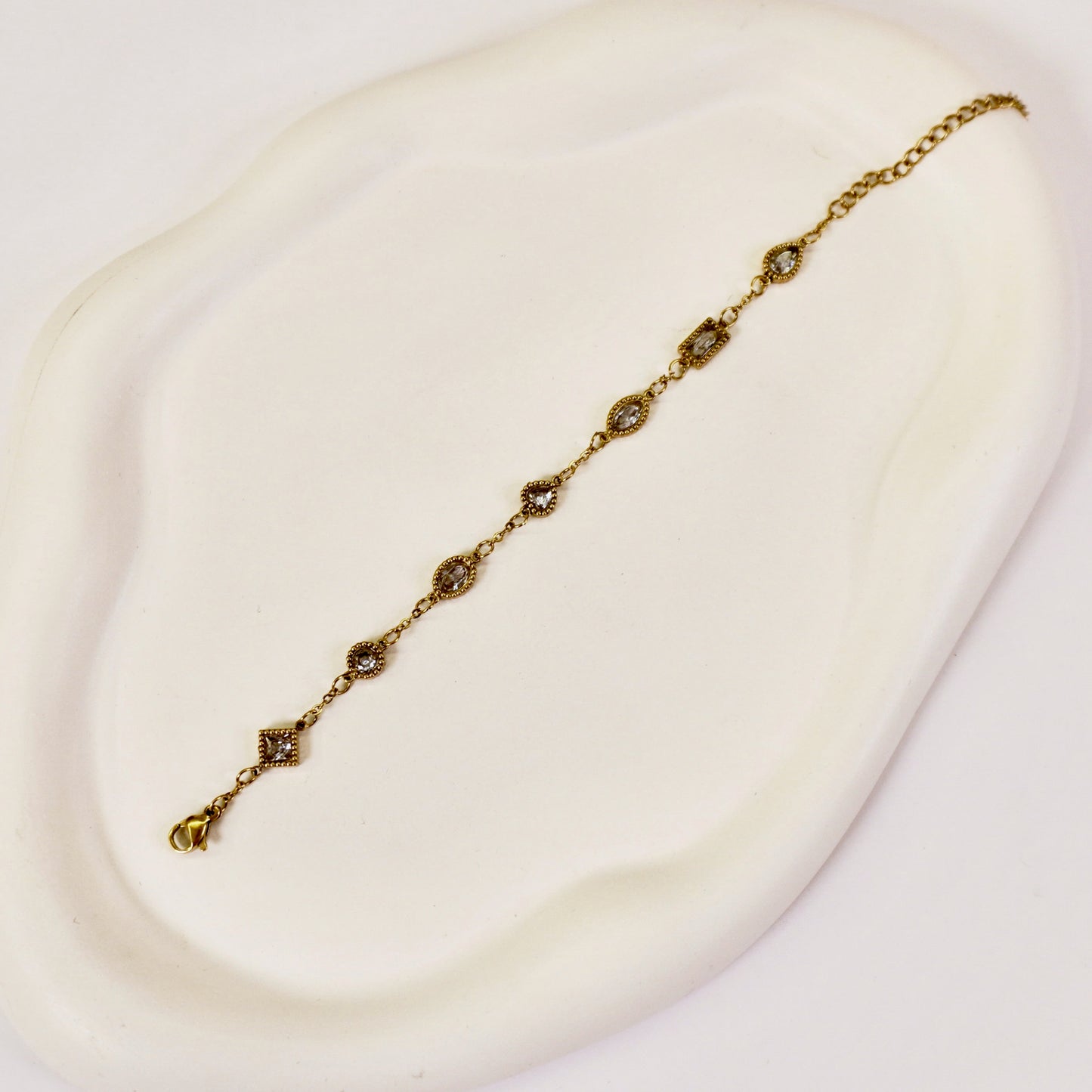 Clara bracelet 🧊