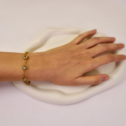 Clara bracelet 🧊