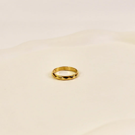 Tavisha ring ⬡