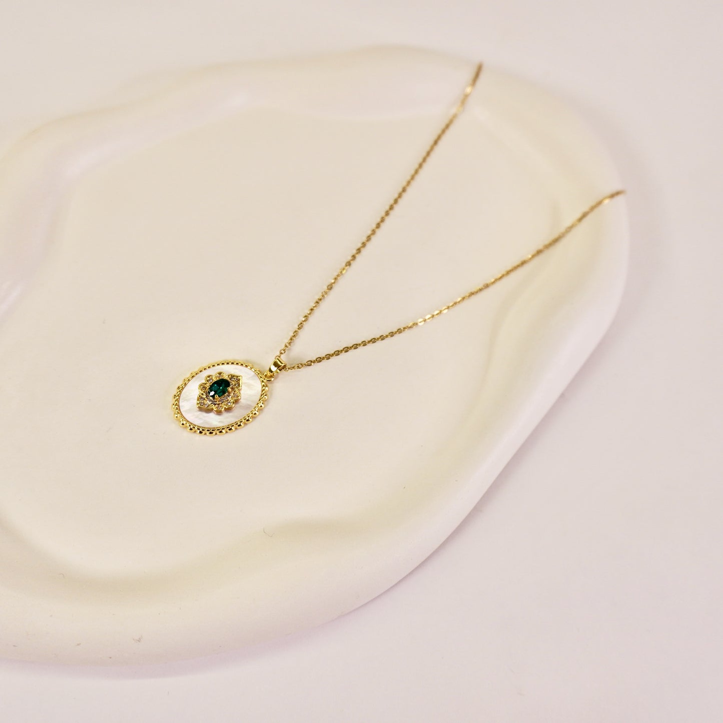 Alexandra pendant 🪞