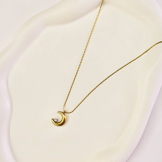 Crescent pendant 🌙