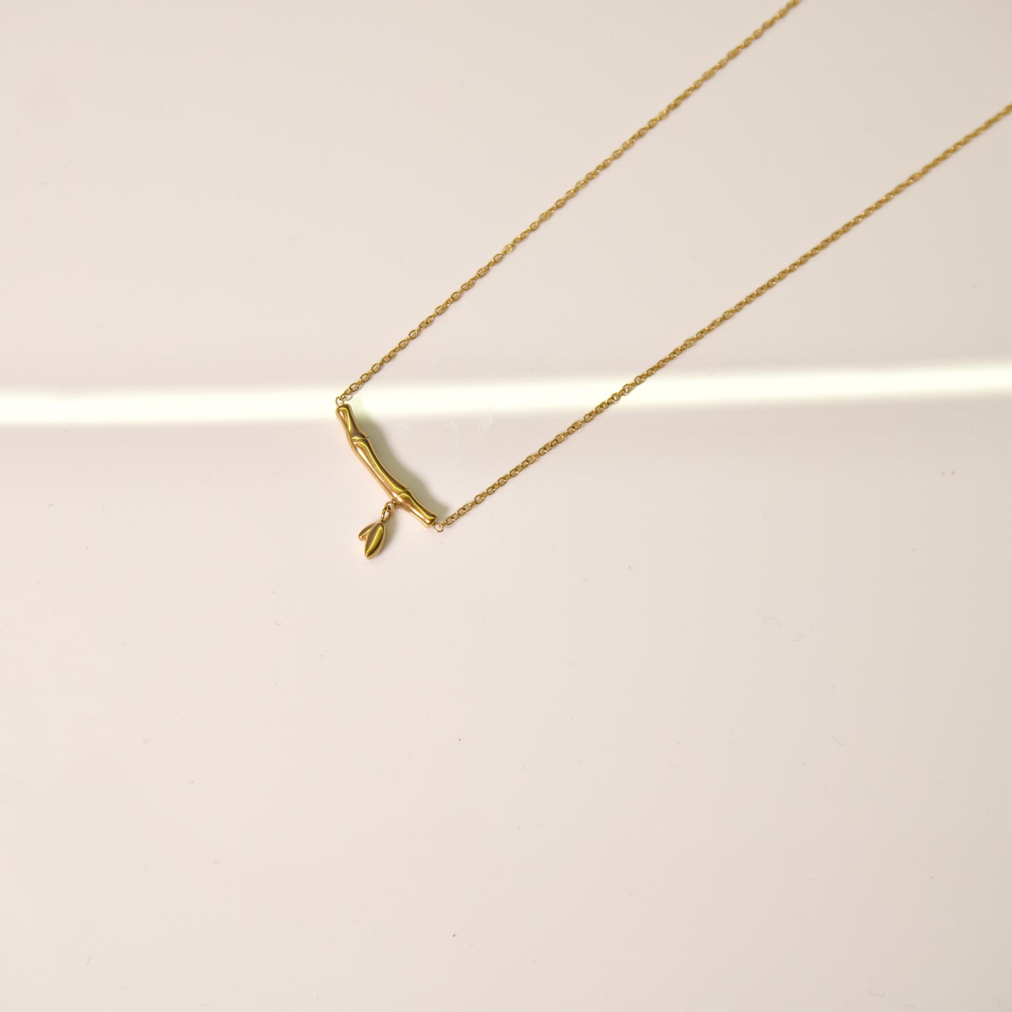 Phyllis pendant 🪵🌿